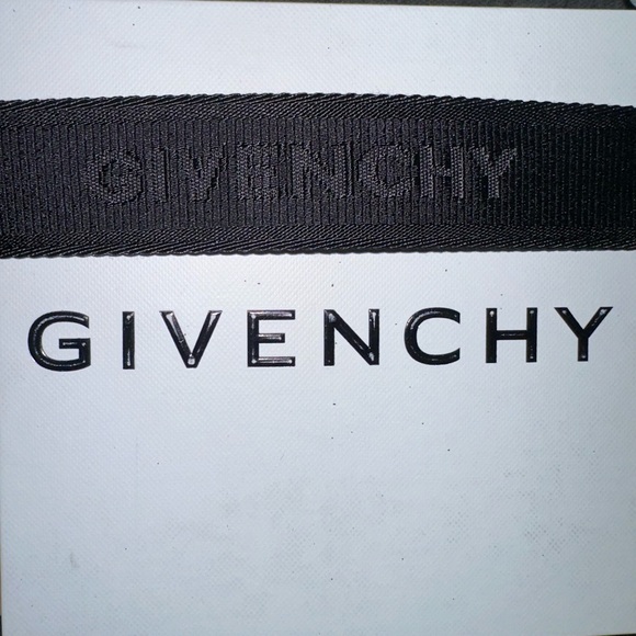 Givenchy logo belt - Picture 3 of 5
